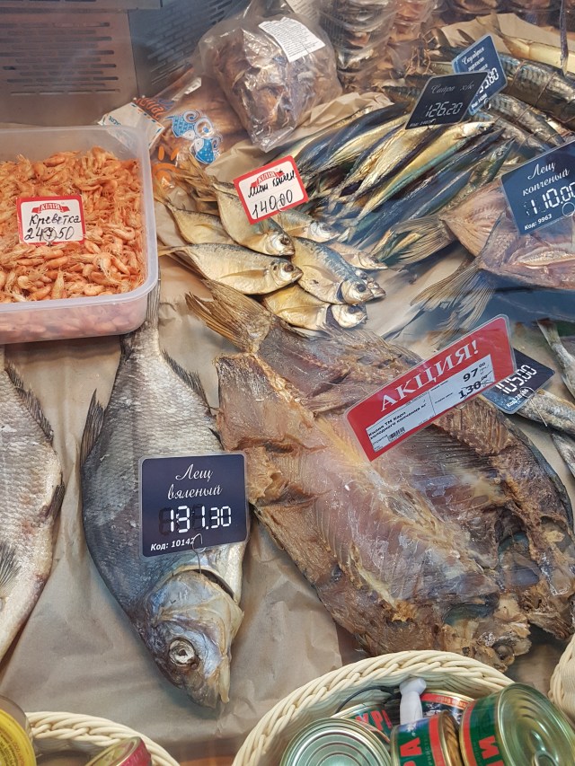 Vylkoven supermarketin kalatiski